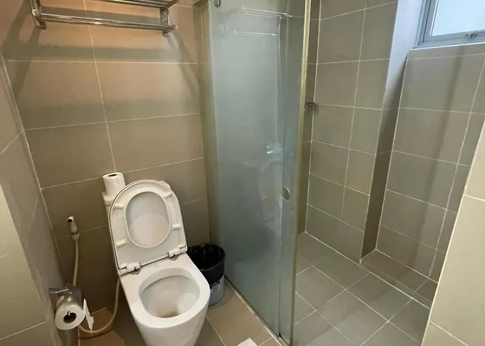 Makati Serenity Tower 2501 Apartment *