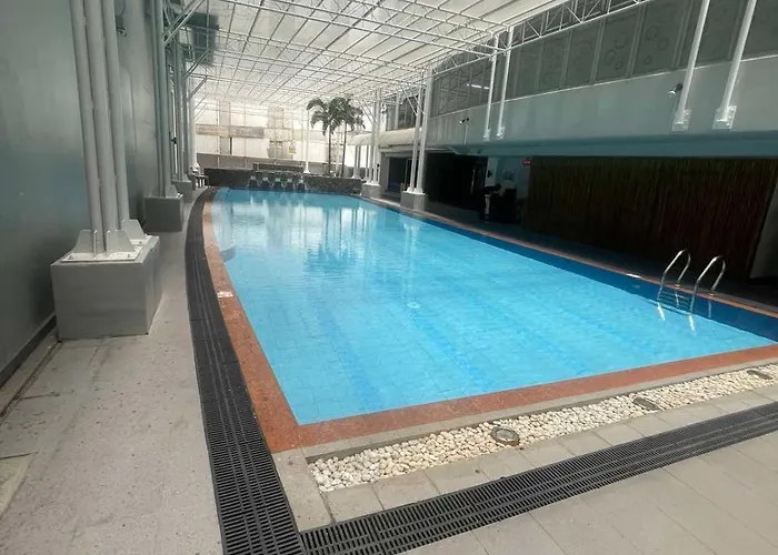 Makati Serenity Tower 2501 Apartment *